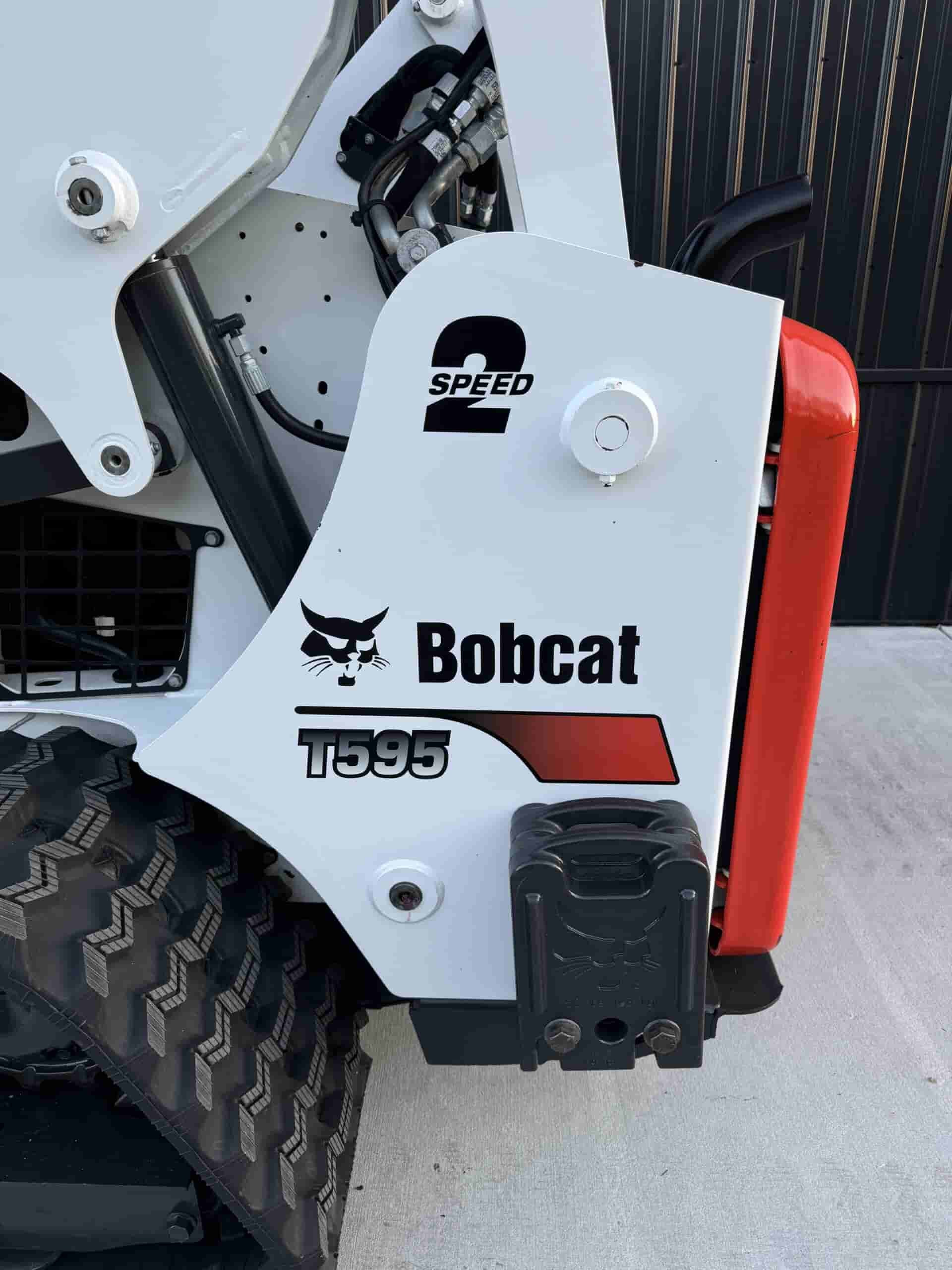 2017 BOBCAT T595 CLEAN
